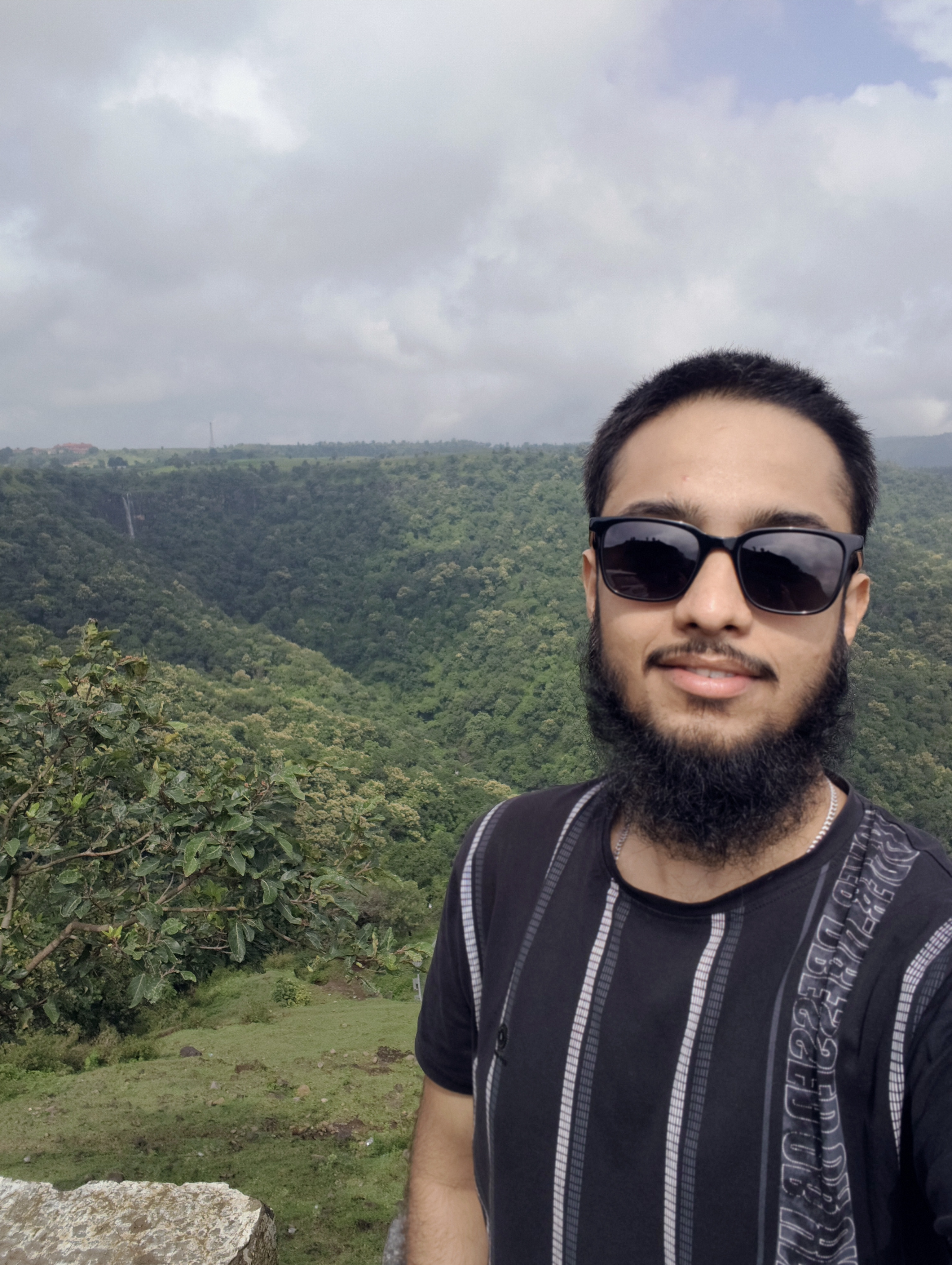 Photo of Mansoor Shakir